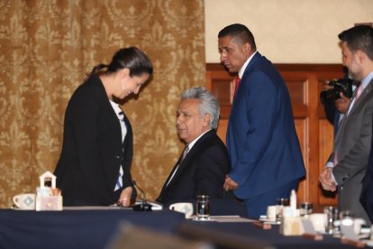 El expresidente, que reside en Paraguay, escribió en Twitter que fue él quien invitó a la Fiscalía a su casa para que investigue la denuncia.