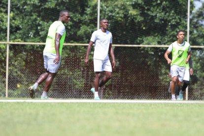 Renny Jaramillo (centro) ha sido titular en las tres primeras fechas de esta segunda etapa.