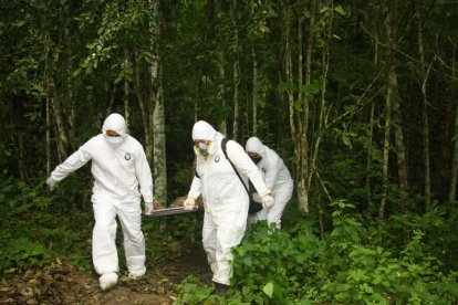 La policía en Santa Elena investiga la relación de los tres occisos con otros  crímenes en esta provincia.