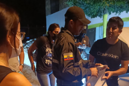 Fiscalía abrió una investigación en su contra por el presunto delito de usurpación y simulación de funciones públicas.