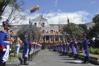 Las celebraciones comenzaron en la Plaza de la Independencia, en el centro histórico.