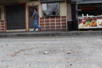 La detonación del artefacto dejó daños materiales que superan los 500 dólares.