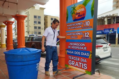 Hoteleros están dando una noche más de hospedaje por el pago de dos días, con el fin de atraer a los turistas.