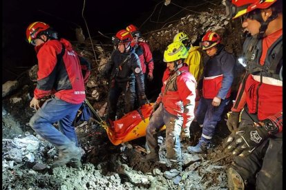 Tungurahua | Desgracia en Río Verde: Montaña arrastró a una pareja y a su nieto