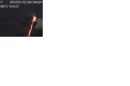 La noche del viernes se reportó caída de lava