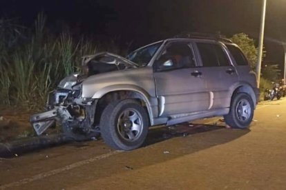 Las víctimas viajaban en una moto cuando protagonizaron el percance vial con un carro Grand Vitara, color gris.