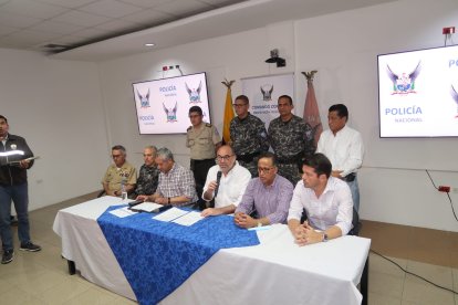 Cristo de Consuelo: El ministro indica que el atentado estaba dirigido a alias 'Cucaracha'.