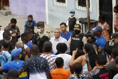 Los parientes de Juan Carlos Corozo reclamaron al funcionario de Estado, al siguiente día del suceso.