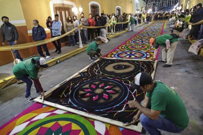 El alfombrado puede tener entre tres a 19 colores.