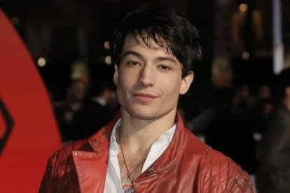 El actor Ezra Miller reconoce tener "complejos problemas de salud mental"
