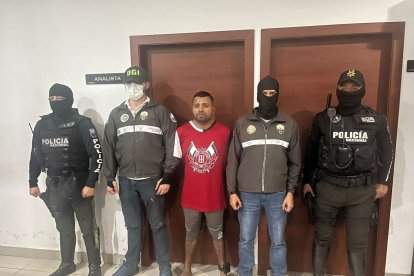 El ministro de Interior aseguró que el sujeto admitió ser uno de los responsables del hecho que dejó cinco muertos.