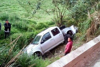 Los Agentes Investigadores de Accidente de Tránsito levantaron los indicios para determinar las circunstancias del hecho.