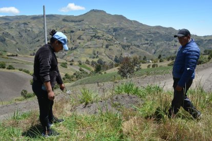 Los pocos habitantes que quedan en las comunidades de la parroquia de Saquisilí se enfrentan a diferentes dificultades.