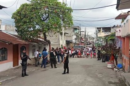 Una manada de al menos 10 sujetos ultimaron a un hombre en Esmeraldas