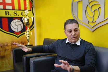 Carlos Alfaro Moreno, presidente del Barcelona, cuando hizo un Facebook en vivo con EXTRA

PERIODISTA : JERSON RUIZ 

FECHA : 24/08/2022 

Agencia (ag-extra)