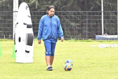 Héctor Lautaro Chiriboga fue suspendido por un año.