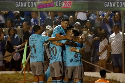 9 de Octubre vs. Emelec: El Bombillo va ganando en Los Chirijos