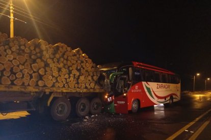 Cuatro personas tienen lesiones graves.