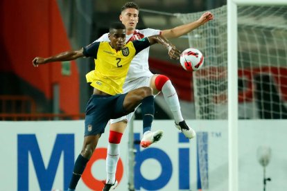 El zaguero ecuatoriano Félix Torres se perderá los amistosos de Ecuador en septiembre.