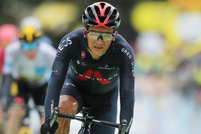 Richard Carapaz se alista para la etapa 14 de alta montaña en la Vuelta a España.