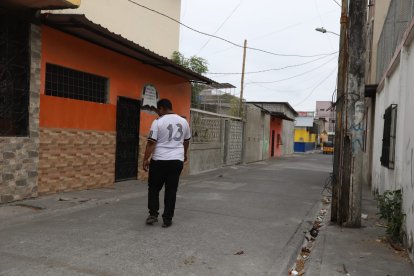 Una de las víctimas fue asesinada afuera de su domicilio.