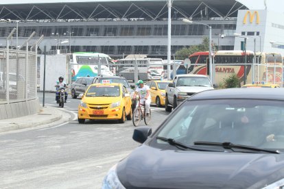 El hecho ocurrió el 2 de septiembre cerca del Terminal Terrestre de Guayaquil. Presuntamente se dedicaba al taxismo informal.