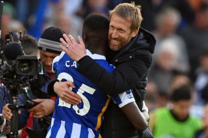 El estratega Graham Potter deja el Brighton por el Chelsea.