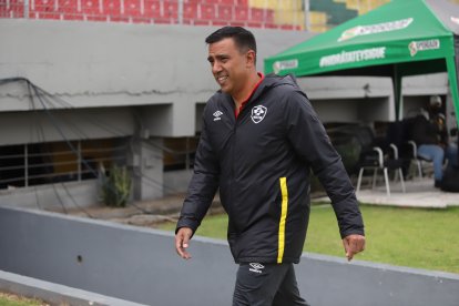 El estratega venezolano César Farías lleva una exitosa campaña con Aucas, al que quiere llevar a la final de la LigaPro.