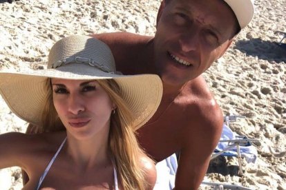 Romina Ortega y el árbitro argentino Néstor Pitana tienen una relación desde 2014. Están casados y tienen dos hijos.