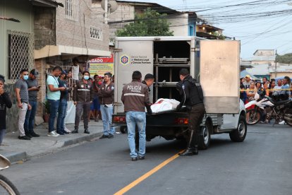 Padre e hijo fueron asesinados en Las Malvinas, en el sur del Puerto Principal.