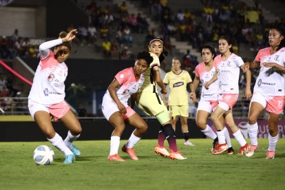 Ñañas dejó en el camino a Barcelona. El cuadro capitalino lleva campaña invicta en los playoffs de la Superliga femenina.