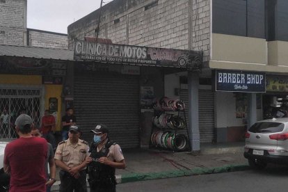 La víctima se aprestaba a ingresar al taller cuando le dispararon.