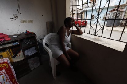 Leida Guerrero es hipertensa y la incertidumbre de qué pasará con su casa le afecta en su salud. Admite que de la ira pasa a la tristeza.