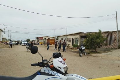 A Pedro Steven Reyes Ortega, de 27 años, conocido como Mocho, fue acribillado a balas cuando conversaba con un amigo.