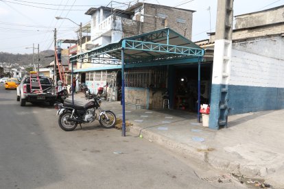El taller fue atacado la noche del lunes. Policías han hecho rondas desde entonces.