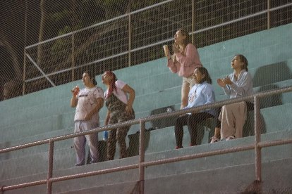 Silvia Buonarrotti (blanco) y su sobrina Jessenia Calle (rosado) gritaron de la emoción.