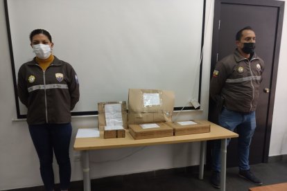 Los papeles que usaban fueron mostrados en rueda de prensa, este viernes 23 de septiembre de 2022.