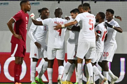 Canadá no tuvo problemas para superar a Catar, selección que tuvo poca fuerza ofensiva.