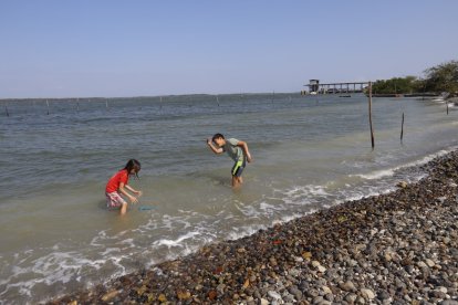 Son pocos los turistas que llegan  al sitio, debido a que es desconocido. Tienen falencias.