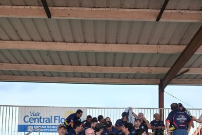 La delegación ecuatoriana que nos representó posa feliz en la ciudad de Frostproof, Estados Unidos.