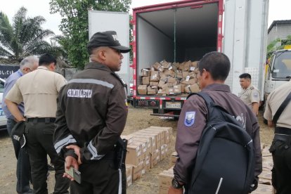 La mercadería fue recuperada por la Policía Nacional.