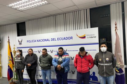 Los sospechosos también se hacían pasar por compradores para estudiarlos.