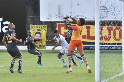 Aucas no logró romper el cero en el arco de Cumbayá.