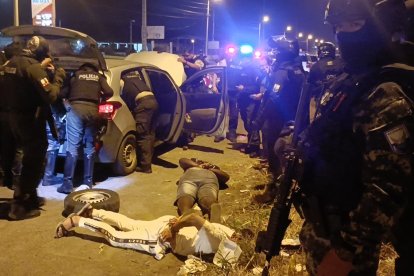 Los sospechosos quisieron ‘volar’, pero gendarmes los persiguieron y aprehendieron.