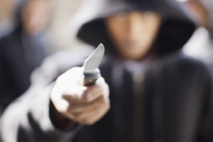 Un joven fue asaltado en la Comuna de Santa Clara de San Millán. El choro salió 'mal parqueado'.