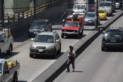 Los delincuentes aprovechan el tráfico para cometer los hechos ilícitos en San Roque, en el centro de Quito.