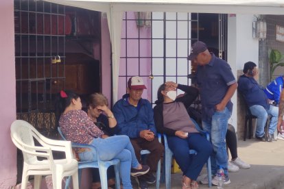 Los parientes confirmaron la identidad del fallecido en la morgue de Manta.