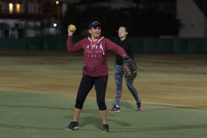 Margarita Rotter destaca en la posición de lanzadora.