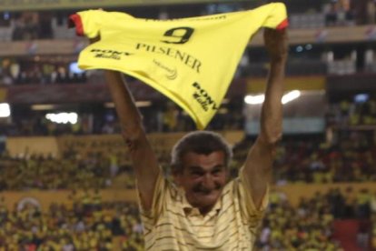 Sus restos son velados en una sede de exjugadores, en Tulcán y Portete.