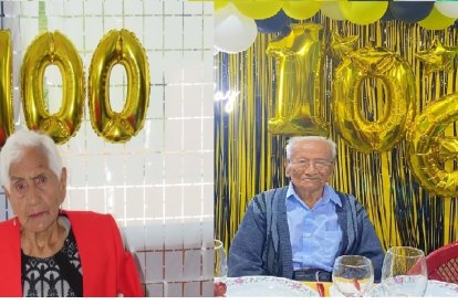 Doña Bachita y Meliton celebraron sus cumpleaños en unión de sus familiares y amigos